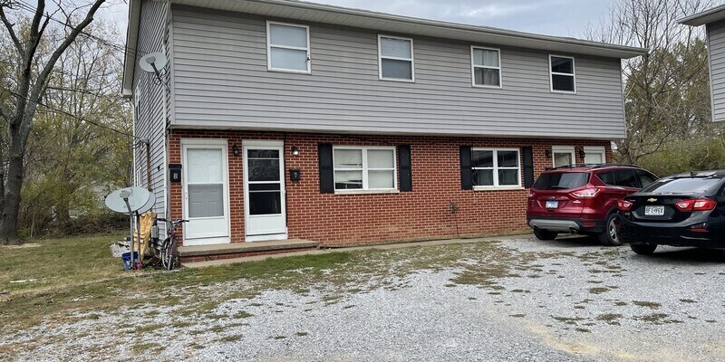 Primary Photo - 726 W Idaho Street #5