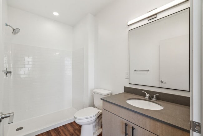 Building Photo - The Felix