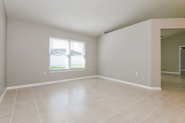 Building Photo - 264 Magellan Dr