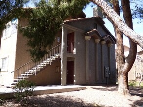 Building Photo - 2750 S Durango Dr