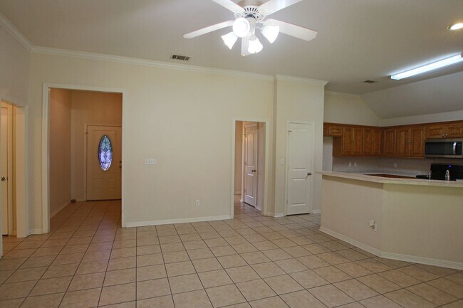 Foto del edificio - Lease Take Over! Stunning 3 Bed 2 Bath Home in Tyler, TX!