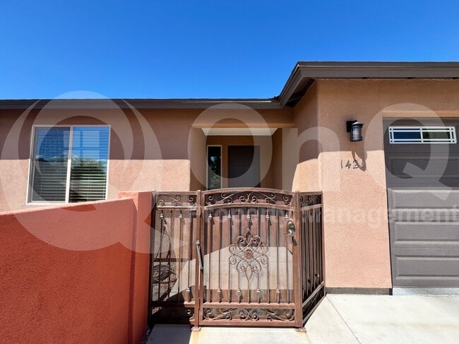 Building Photo - 1421 N Santa Rosa Ave