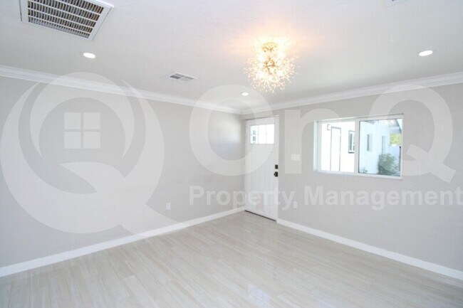 Foto del edificio - 1321 E Willetta St