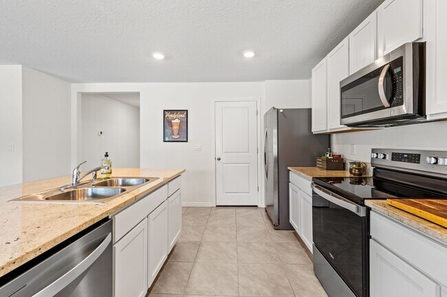Building Photo - Contemporary Home in Briarwood in Alachua