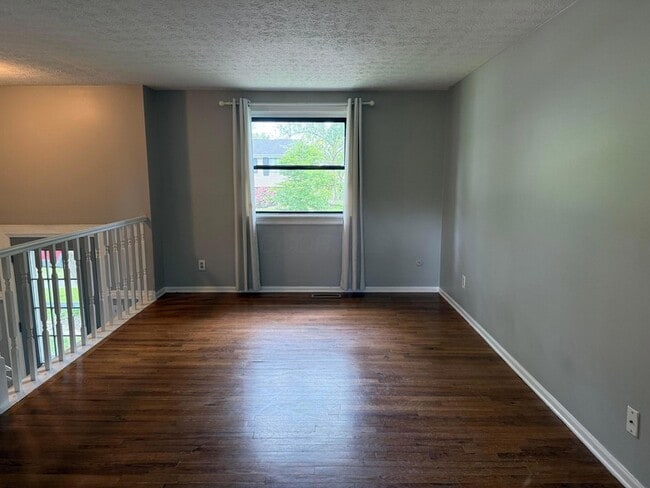 Building Photo - 2348 Warfield Dr