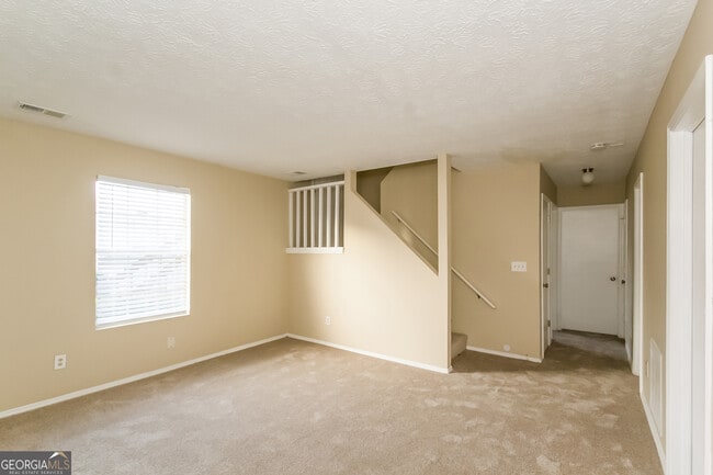 Building Photo - 3048 Laurengate Dr