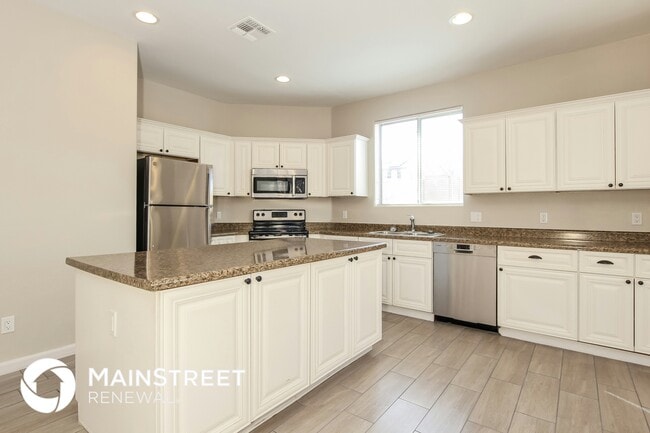 Foto del edificio - 15460 W Canterbury Dr