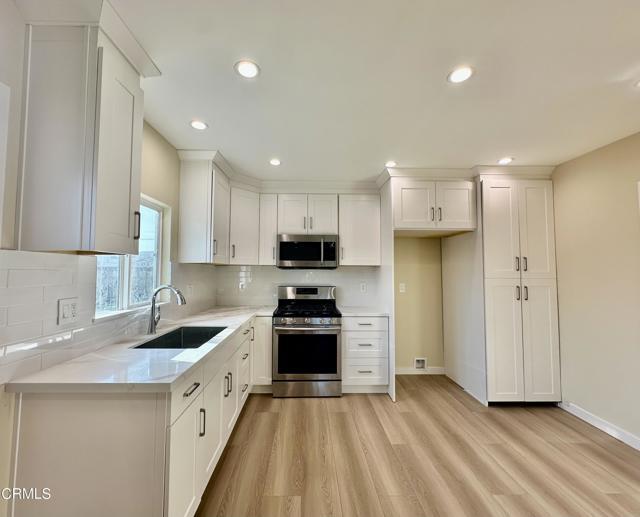 Foto del edificio - 8213 Oswego St