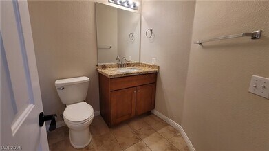 Building Photo - 1109 Scenic Crest Dr