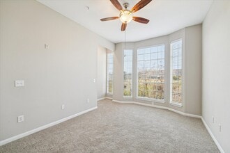 Building Photo - 5353 Memorial Dr