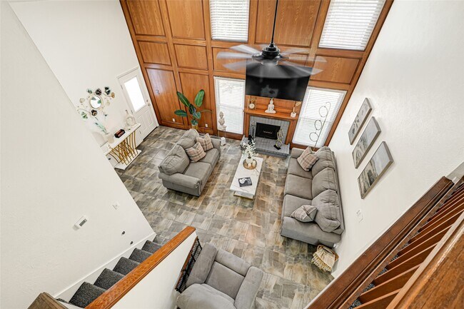 Foto del edificio - 8031 Summer Pl Dr