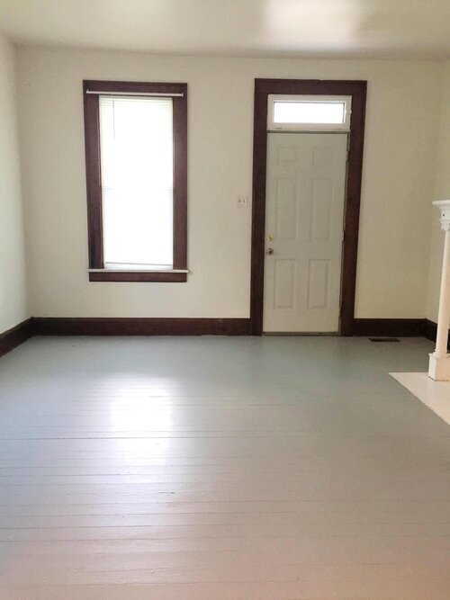 Building Photo - 523 East 6th Avenue