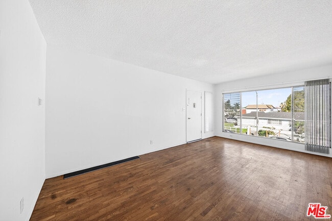 Foto del edificio - 304 E 95th St