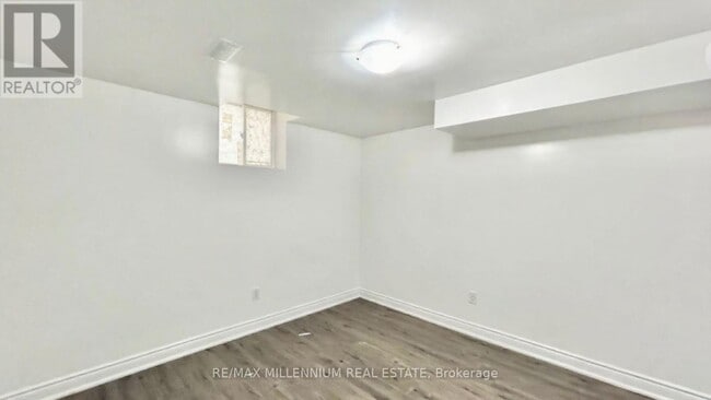 Building Photo - 38 Bliss St