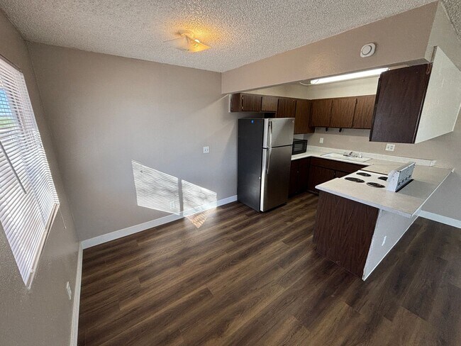 Foto del edificio - 155 Westminster Way