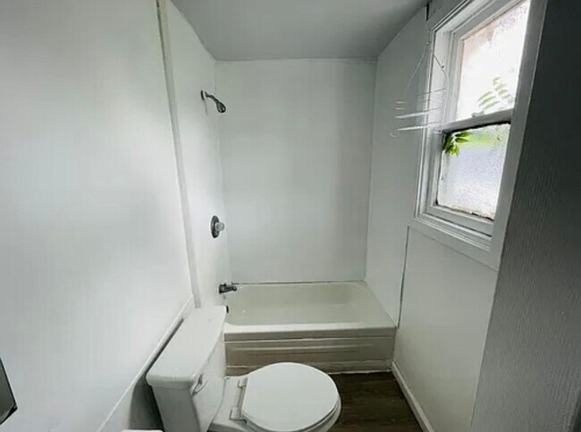 Foto del edificio - 327 Hampshire St