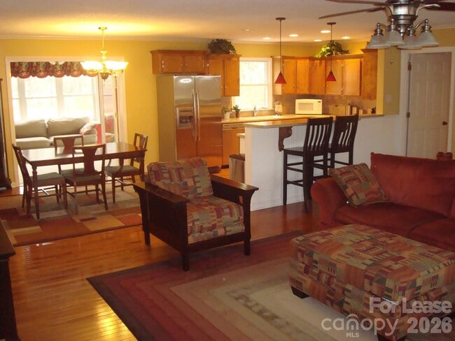 Building Photo - 10115 Elmsbrook Ln