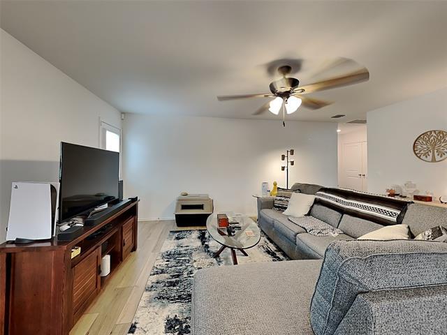 Foto del edificio - 5603 Elwood Dr