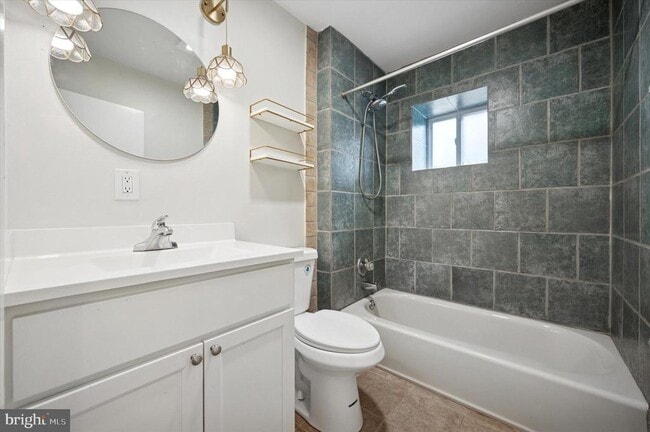 Foto del edificio - 237 Roxborough Ave