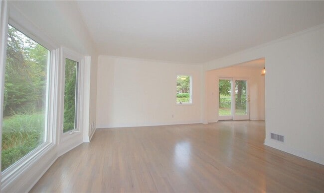 Building Photo - 891 Port Dr