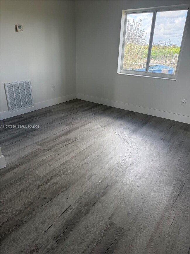 Foto del edificio - 16301 SW 184th St