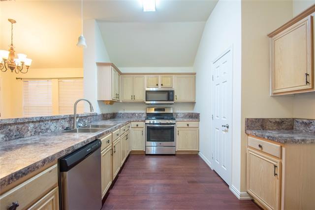Building Photo - 736 Silverbrook Dr