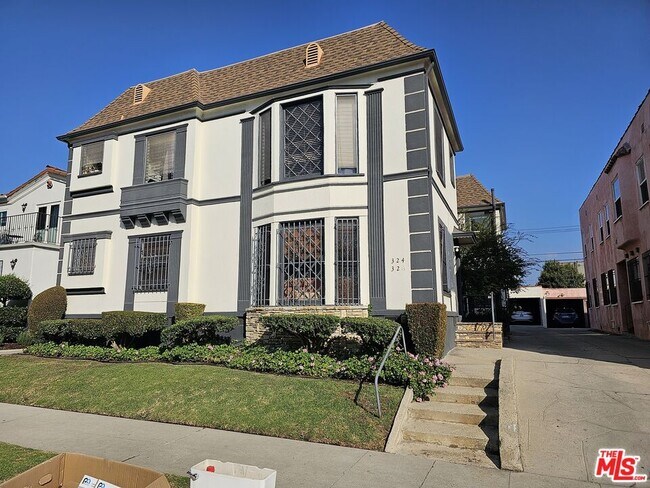 Foto del edificio - 326 N Sierra Bonita Ave