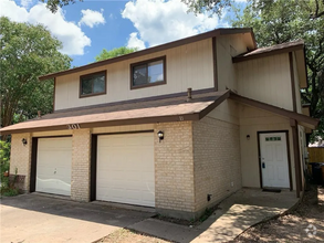 Building Photo - 301 Villa Oaks Cir