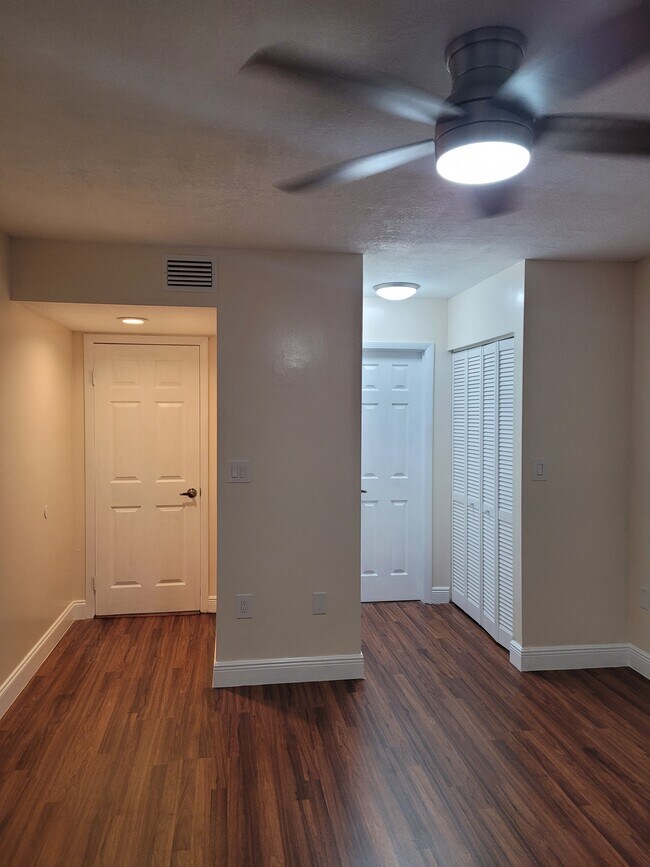 Foto del edificio - 8580 SW 212th St