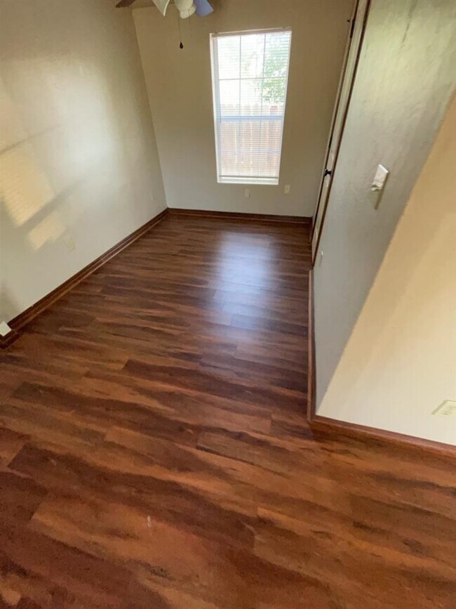 Foto del edificio - 1602 NW Lindy Ave