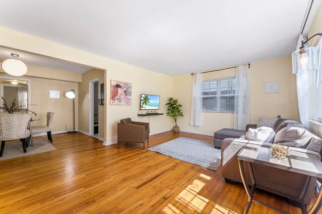 Foto del edificio - 1512 Larue Ave