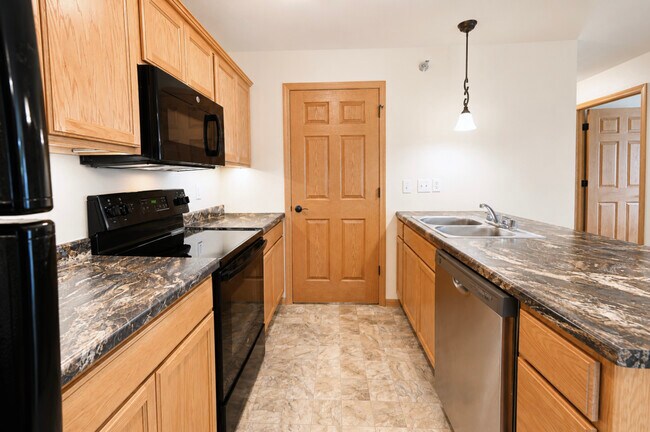 Foto del edificio - Berry Pointe Luxury Apartments