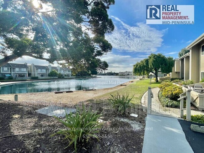 Foto del edificio - 827 Phoenix Ln