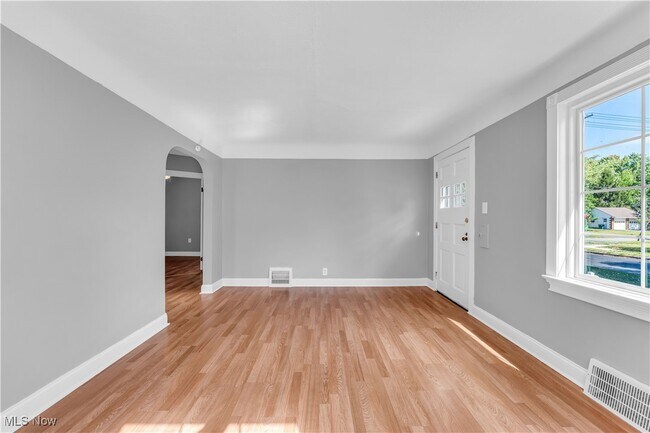 Foto del edificio - 874 E 232nd St