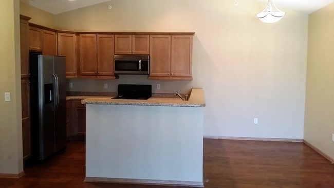 Meadow Cove Kitchen/Dining Room - Meadow Cove