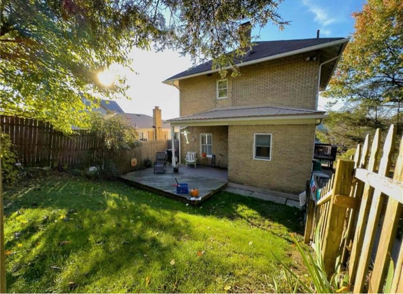 Primary Photo - 1025 Highland Ave