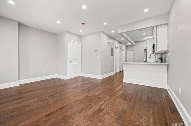Building Photo - 115-21 143rd St