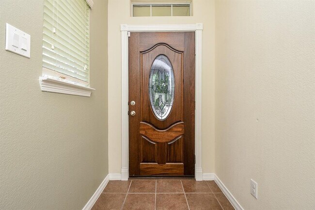 Building Photo - 8908 Clovermist Dr