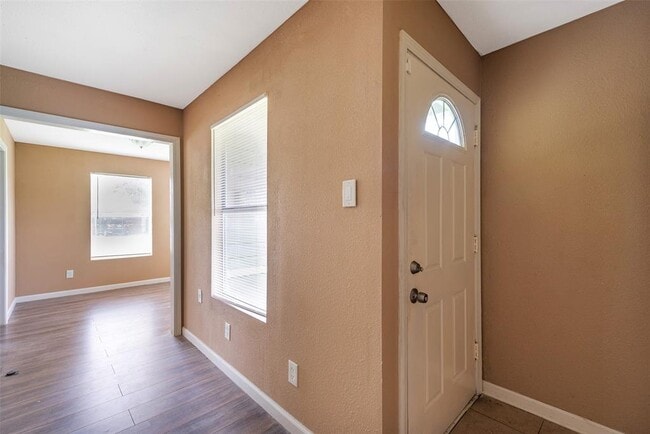 Building Photo - 202 Norview Dr