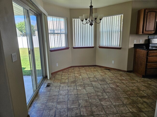 dining room - 2943 W Blueberry Cir