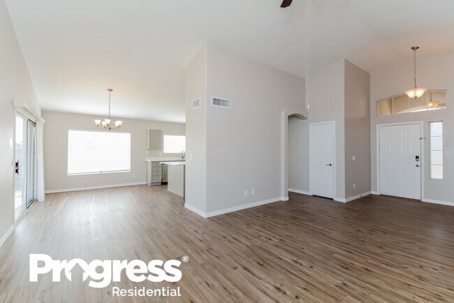 Building Photo - 10838 W Loma Ln