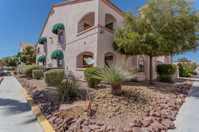 Building Photo - 7570 W Flamingo Rd