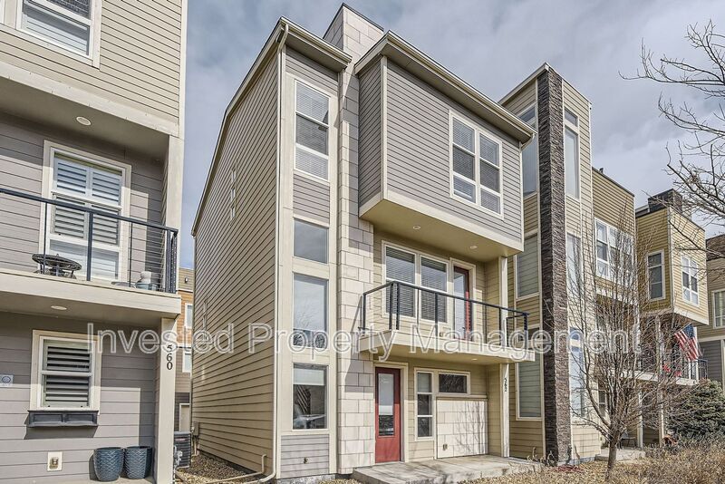 Photo - 562 E Hinsdale Ave