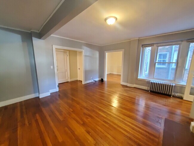 Building Photo - 7 Craigie Cir