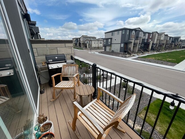Building Photo - Gorgeous Brand New Low Maintenance 2 Bedro...