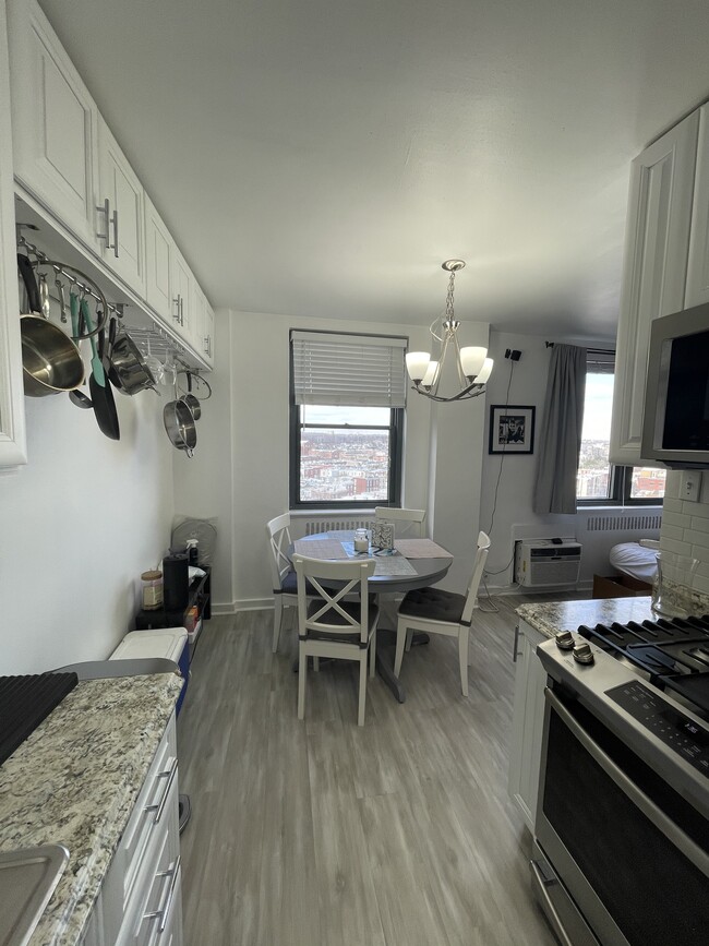 kitchen and dinning room - 2601 Pennsylvania Ave