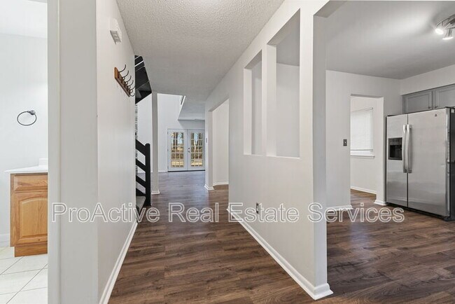 Foto del edificio - 5761 Luck Ln