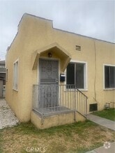 Building Photo - 2330 Bedessen Ave