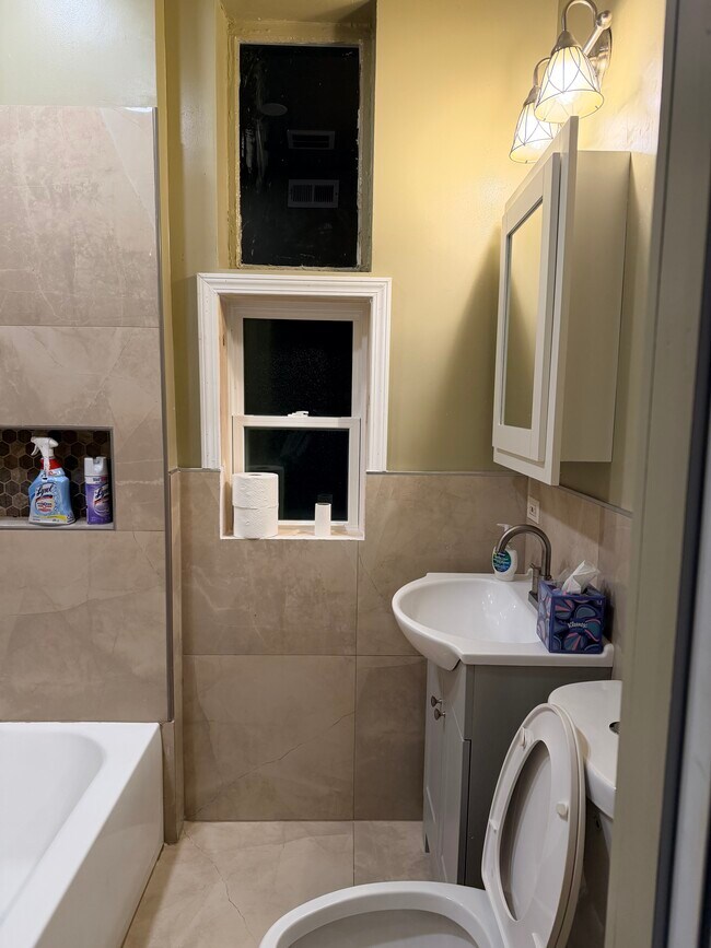 Building Photo - 635 W 62nd St