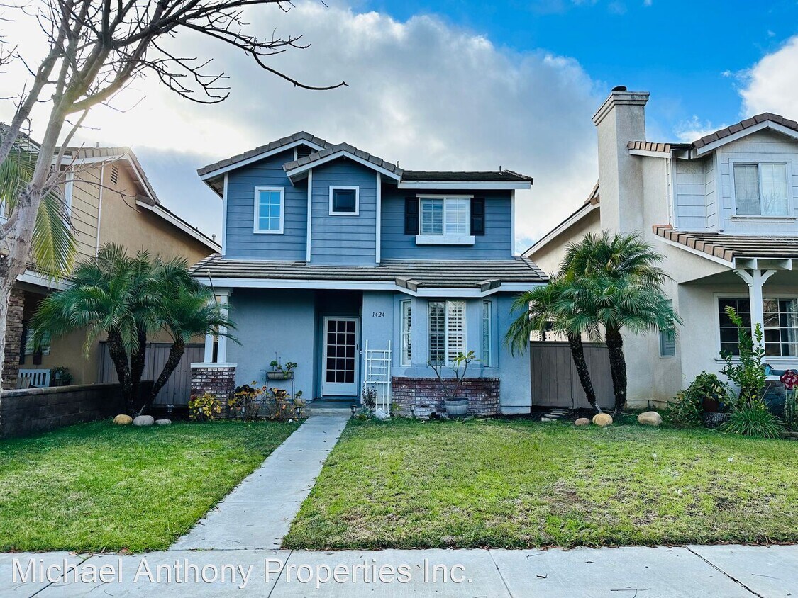 3 br, 2.5 bath House 1424 Belmont Pl. House Rental in Chula Vista, CA